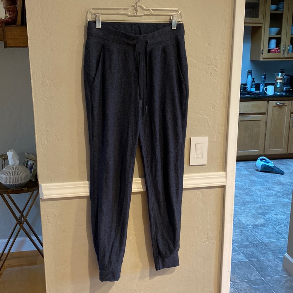 Heather navy lululemon jogger sweatpant